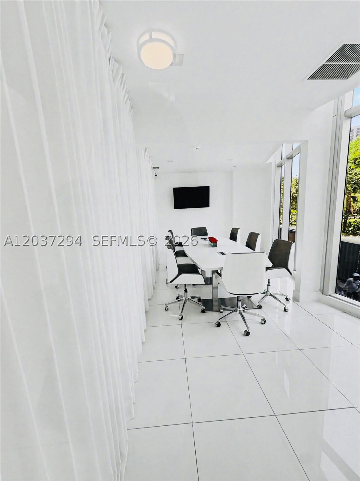 ICONBRICKELL CONDO NO 1 - Residential Lease
