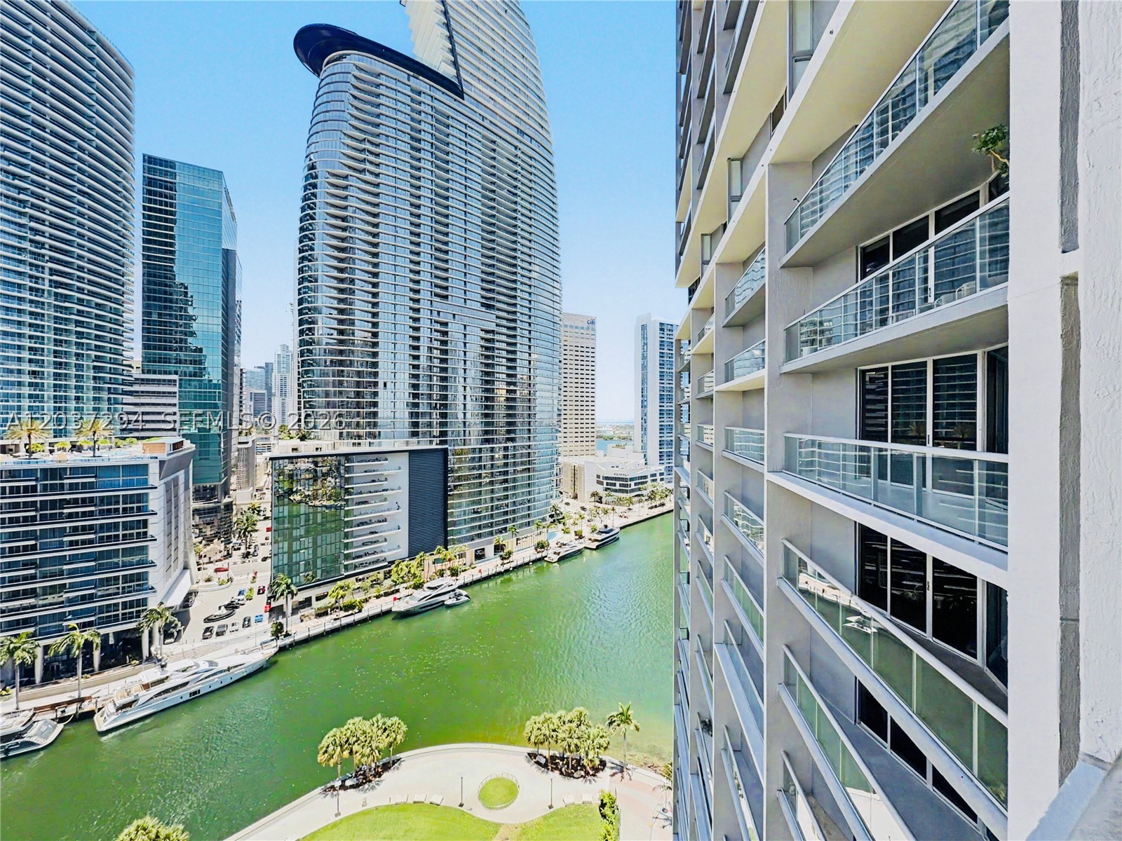 ICONBRICKELL CONDO NO 1 - Residential Lease