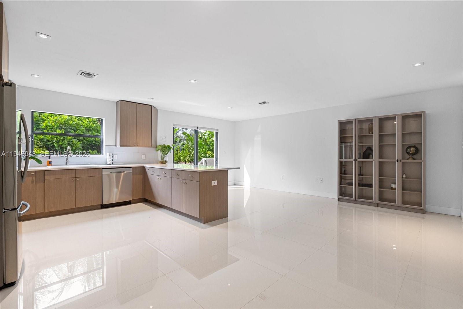 WOODLAWN - Residential
