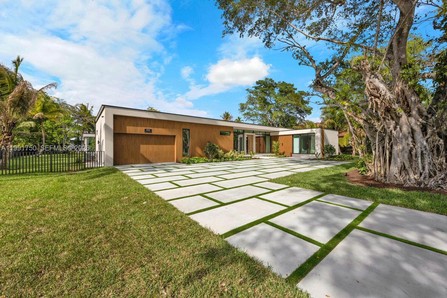 SUNILAND ESTATES 1ST ADDN - Residential