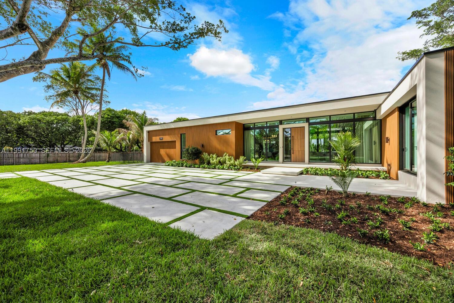 SUNILAND ESTATES 1ST ADDN - Residential