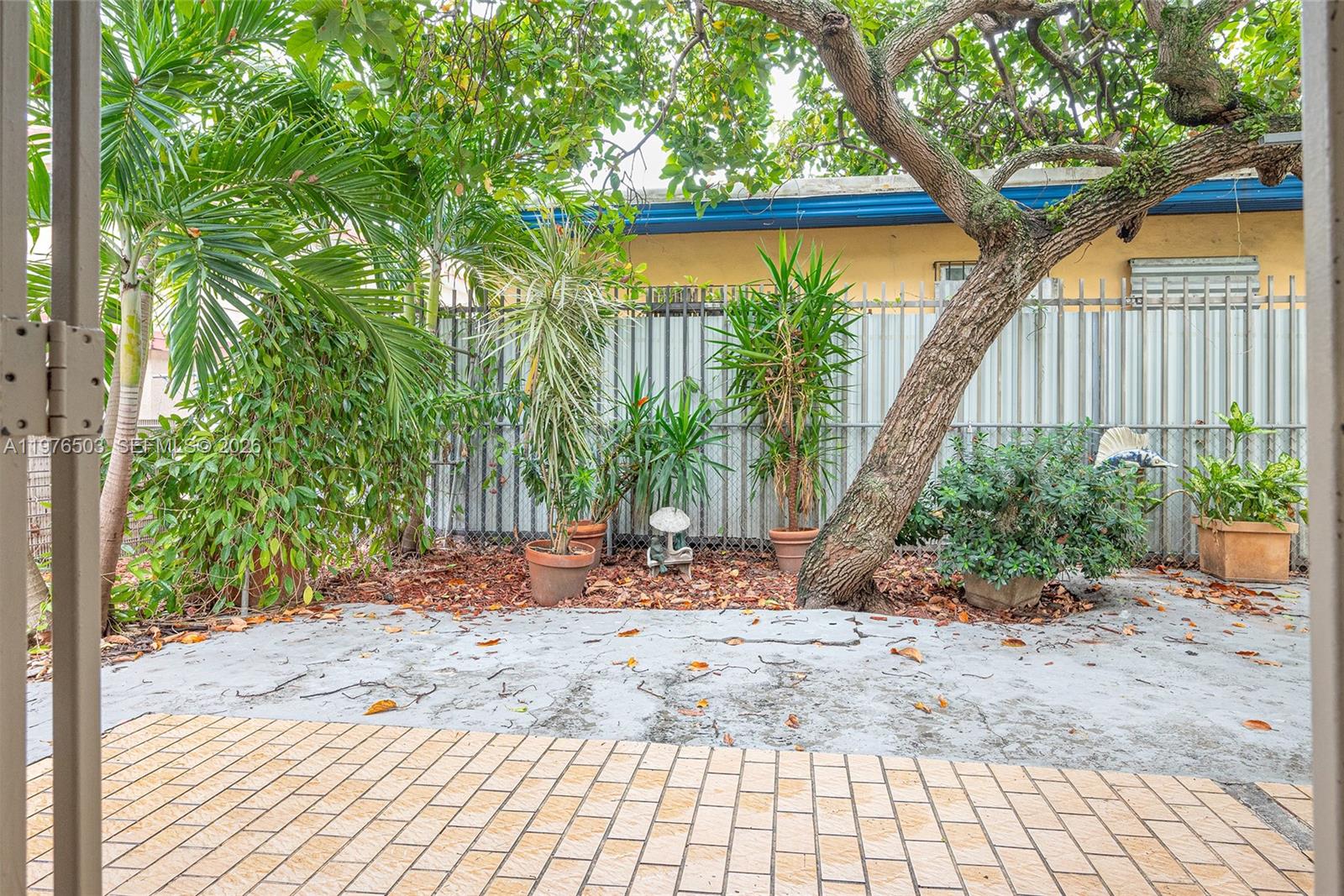 HAZEL PARK - Residential Lease