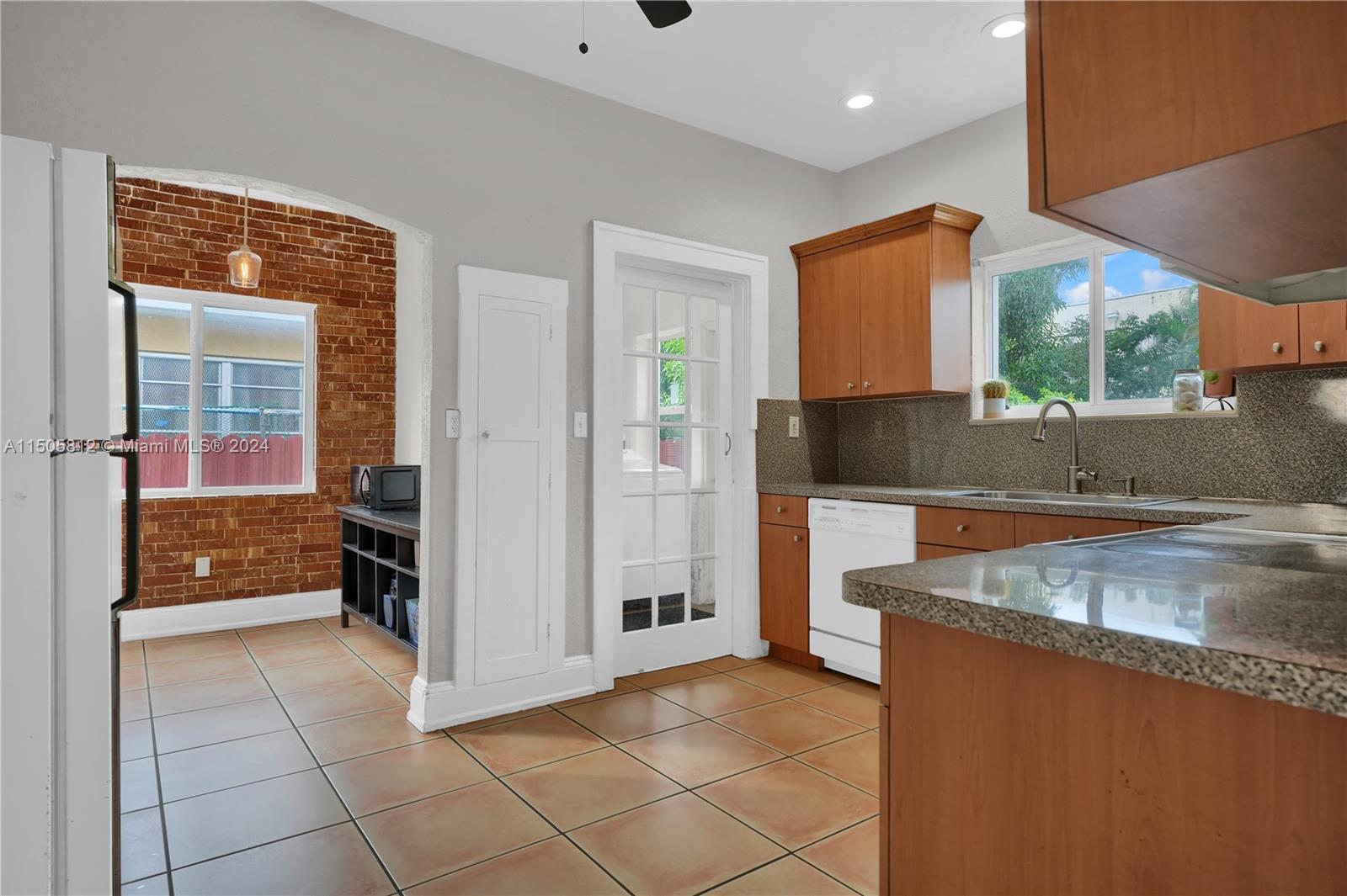 WEST SHENANDOAH - Residential