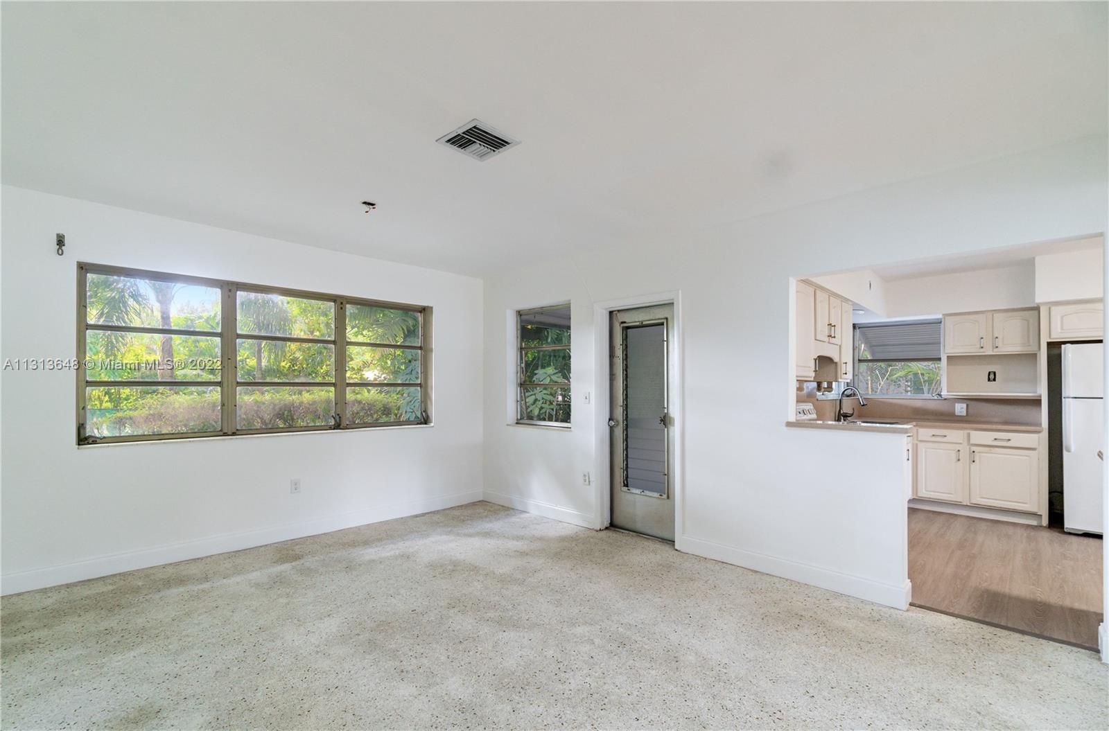 COCONUT GROVE TERR - Residential Lease