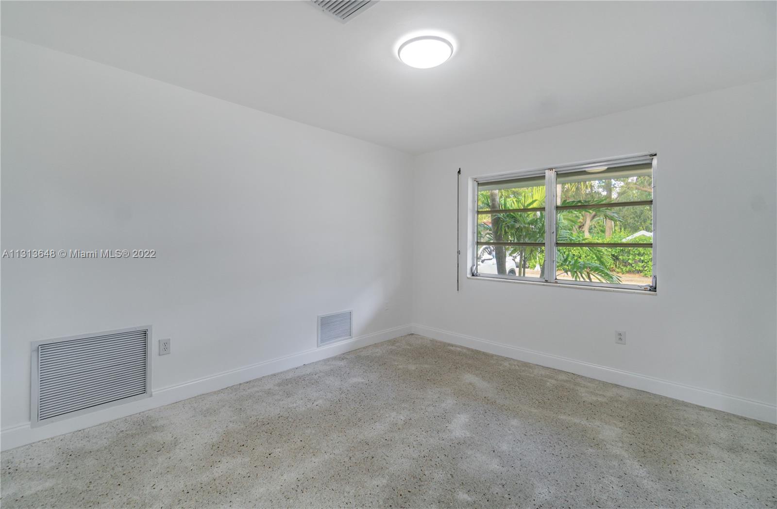 COCONUT GROVE TERR - Residential Lease