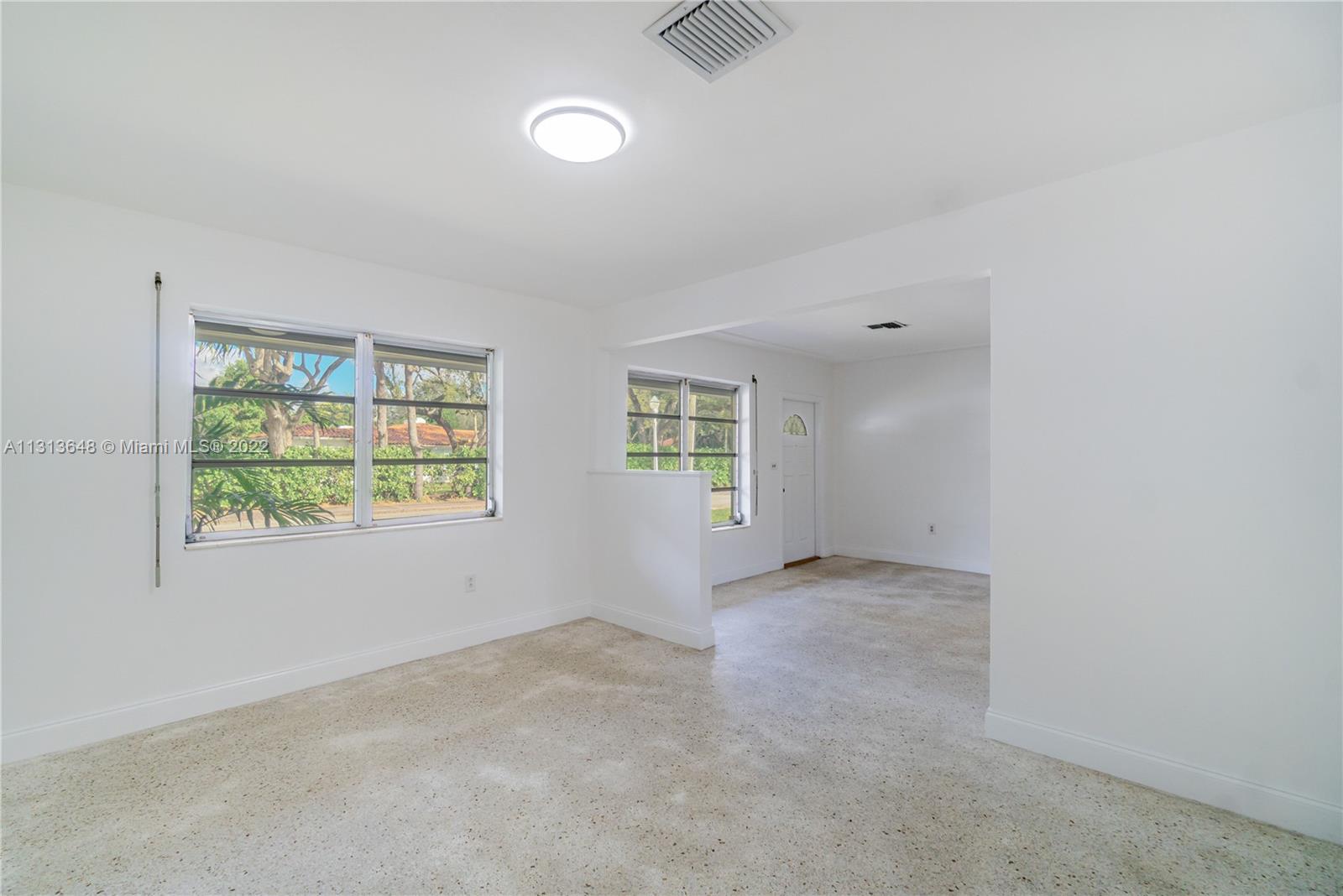 COCONUT GROVE TERR - Residential Lease
