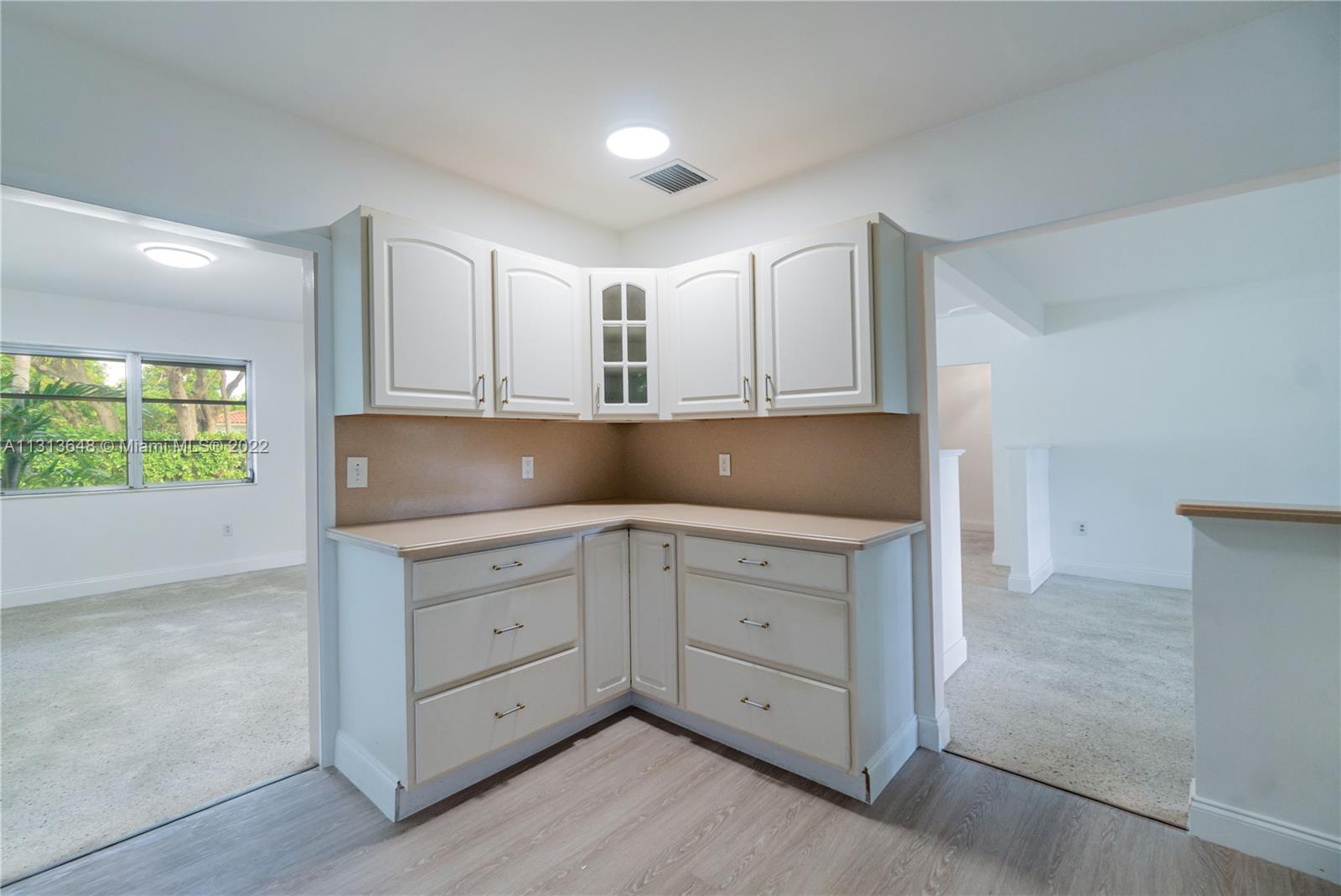 COCONUT GROVE TERR - Residential Lease