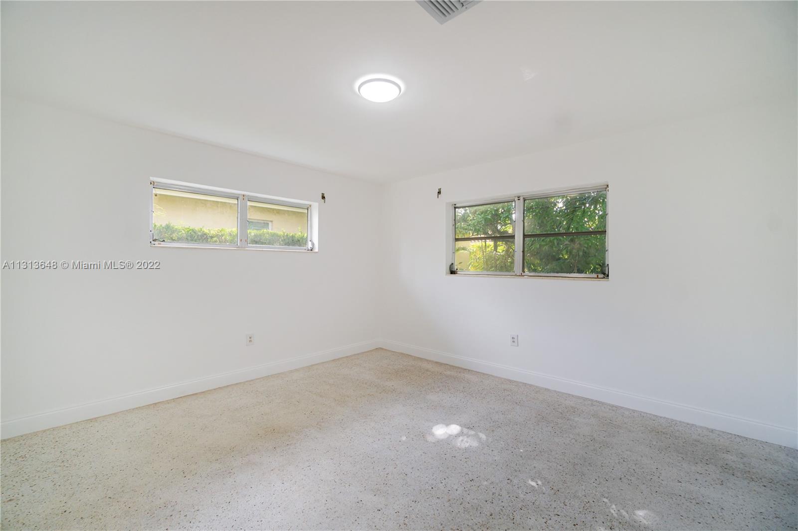 COCONUT GROVE TERR - Residential Lease