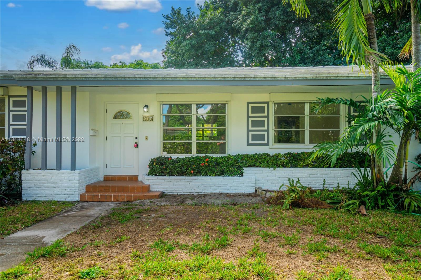 COCONUT GROVE TERR - Residential Lease