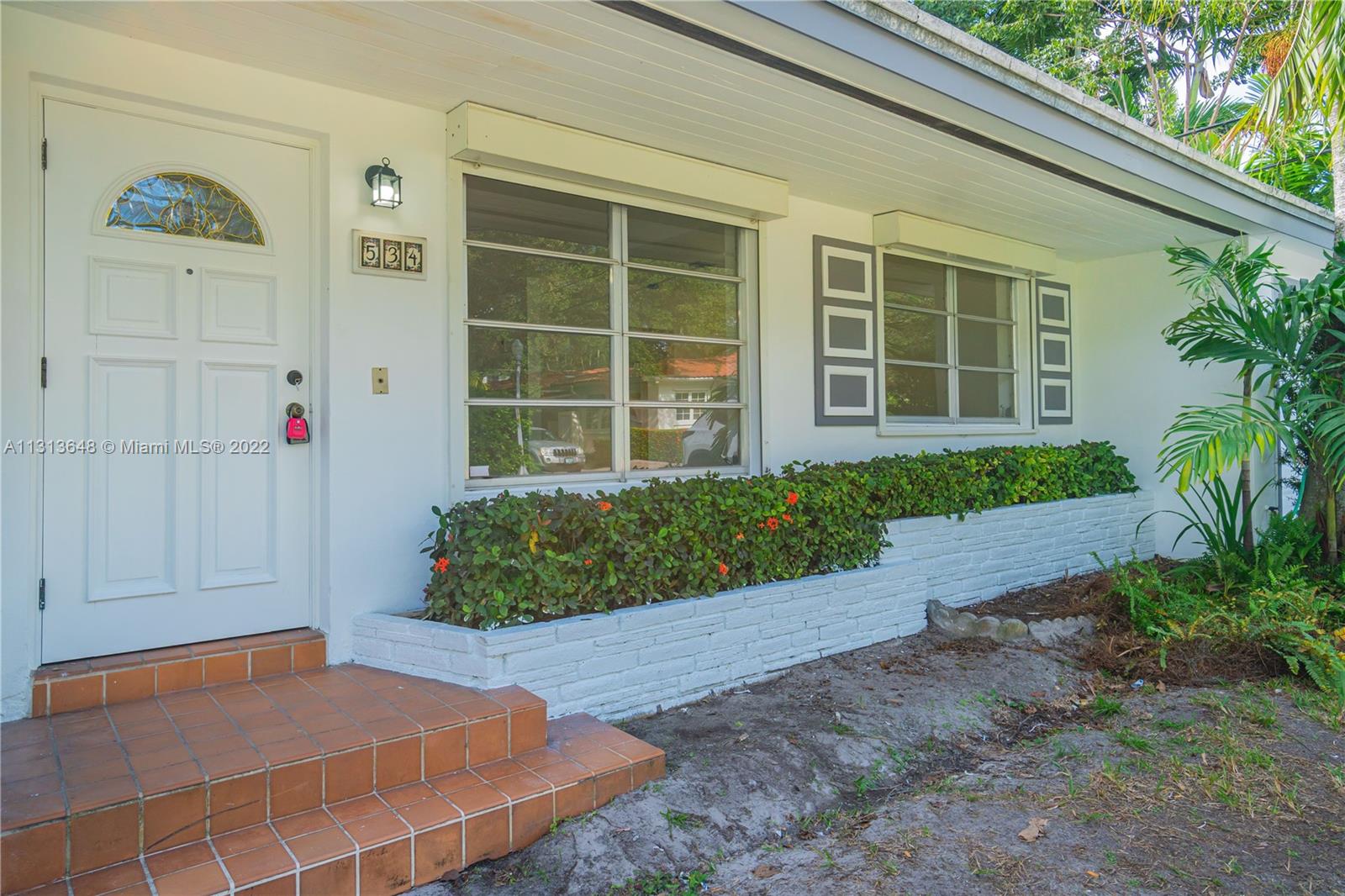 COCONUT GROVE TERR - Residential Lease