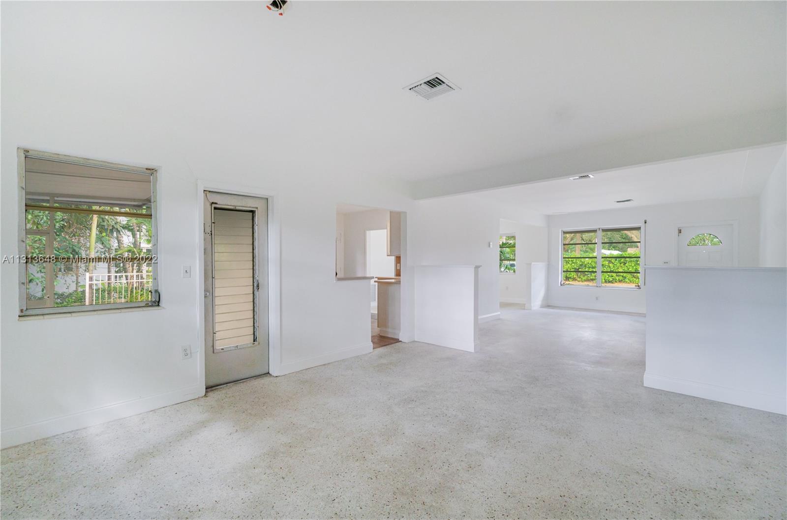 COCONUT GROVE TERR - Residential Lease