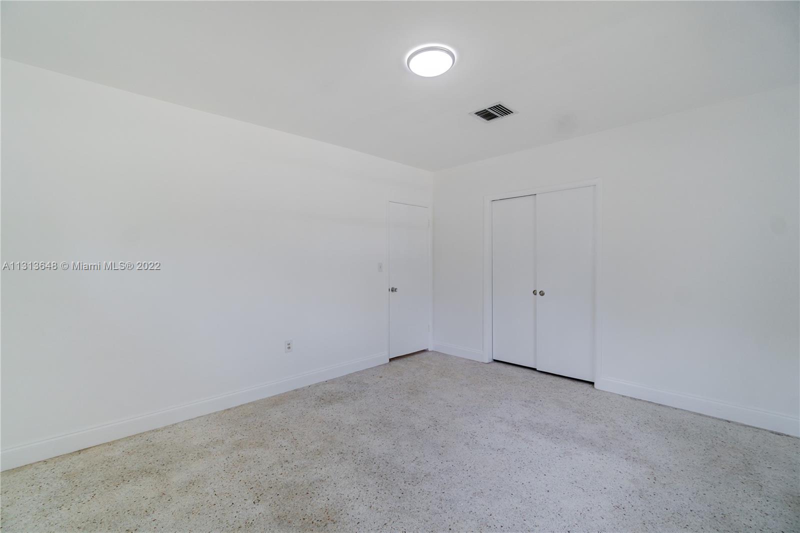 COCONUT GROVE TERR - Residential Lease