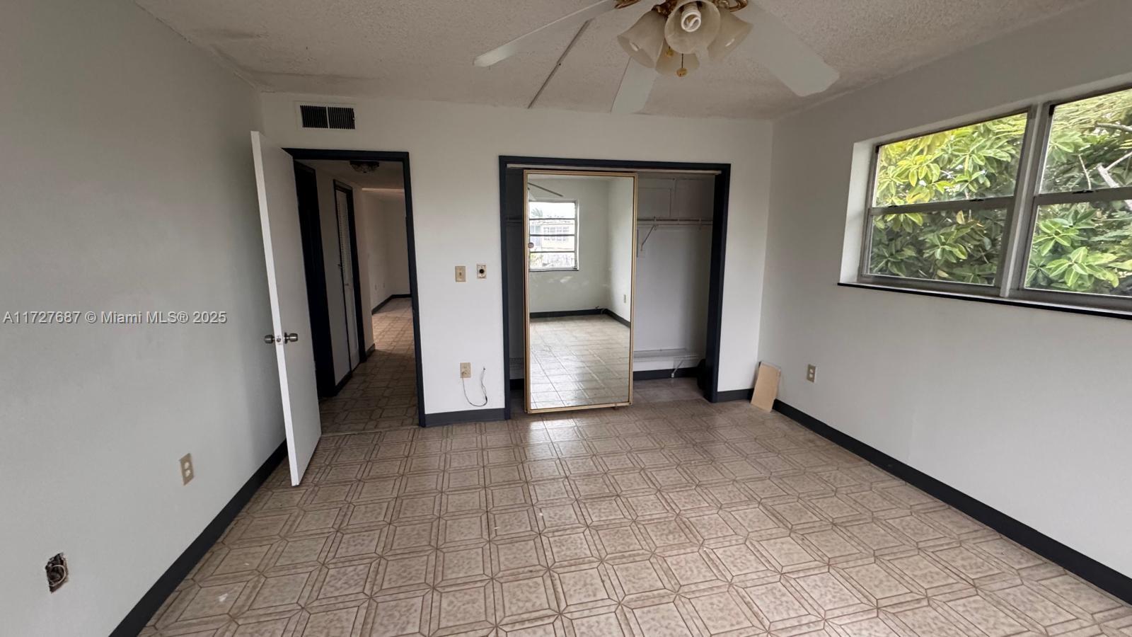 RO-MONT SOUTH CONDO E - Residential