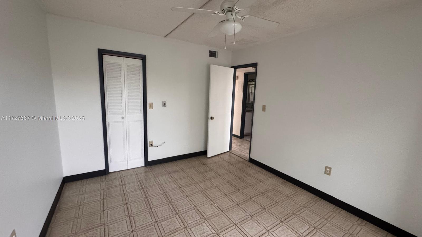 RO-MONT SOUTH CONDO E - Residential