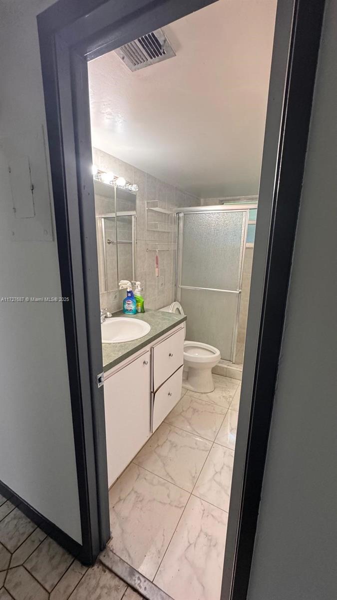 RO-MONT SOUTH CONDO E - Residential