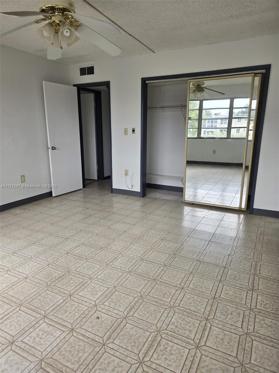RO-MONT SOUTH CONDO E - Residential