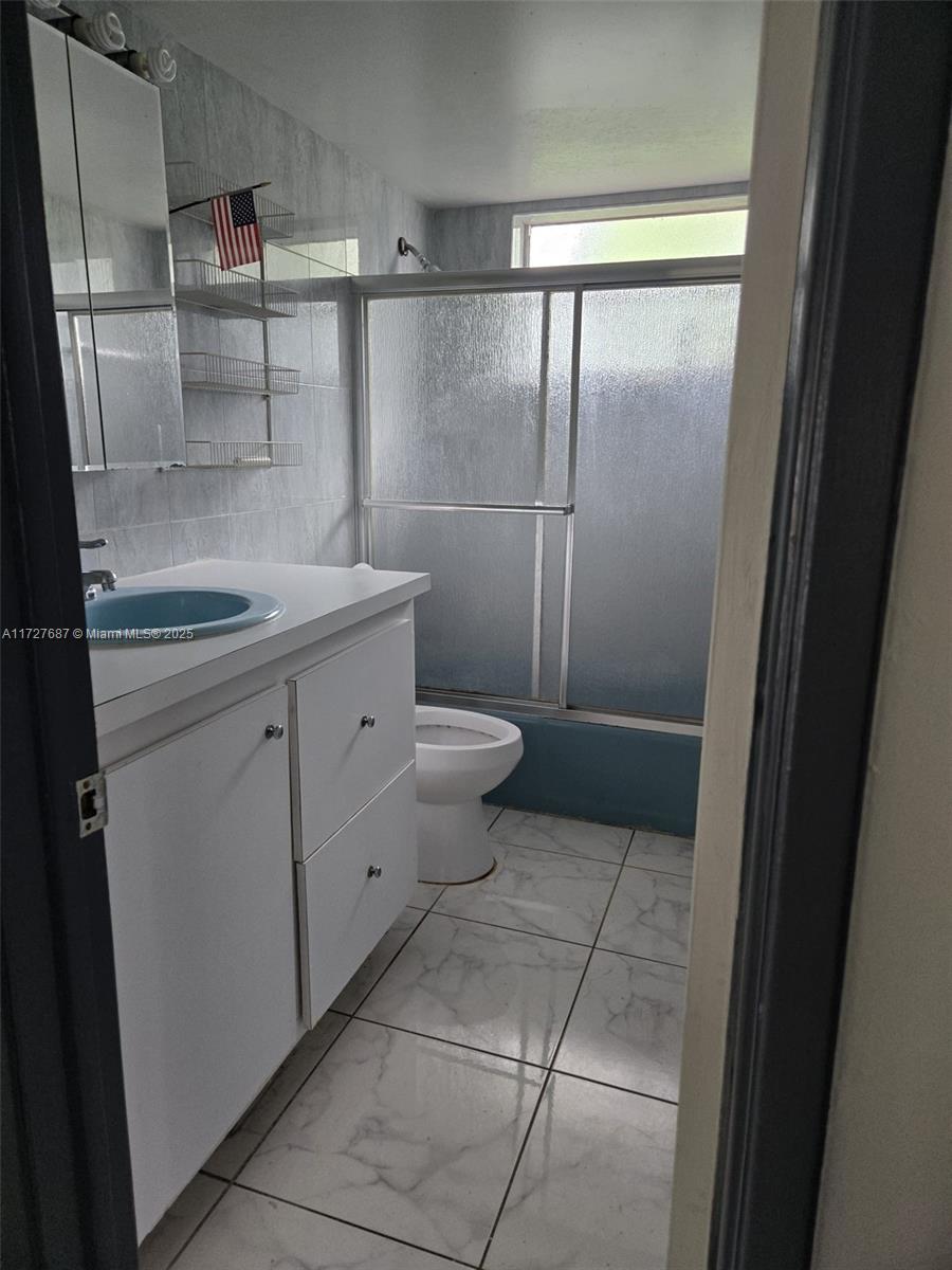 RO-MONT SOUTH CONDO E - Residential