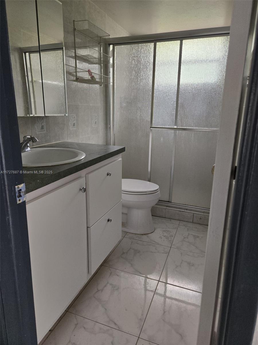 RO-MONT SOUTH CONDO E - Residential