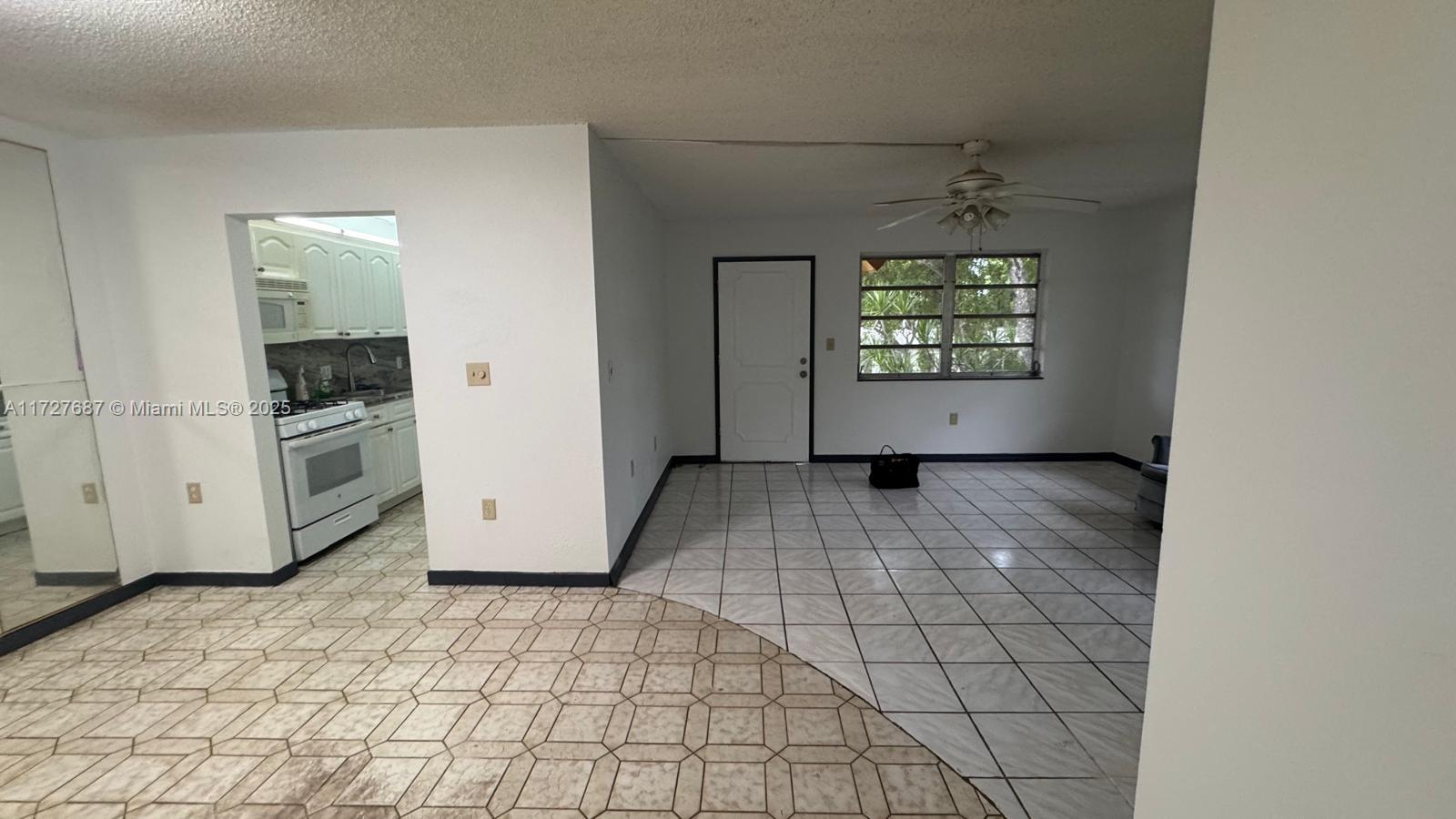 RO-MONT SOUTH CONDO E - Residential