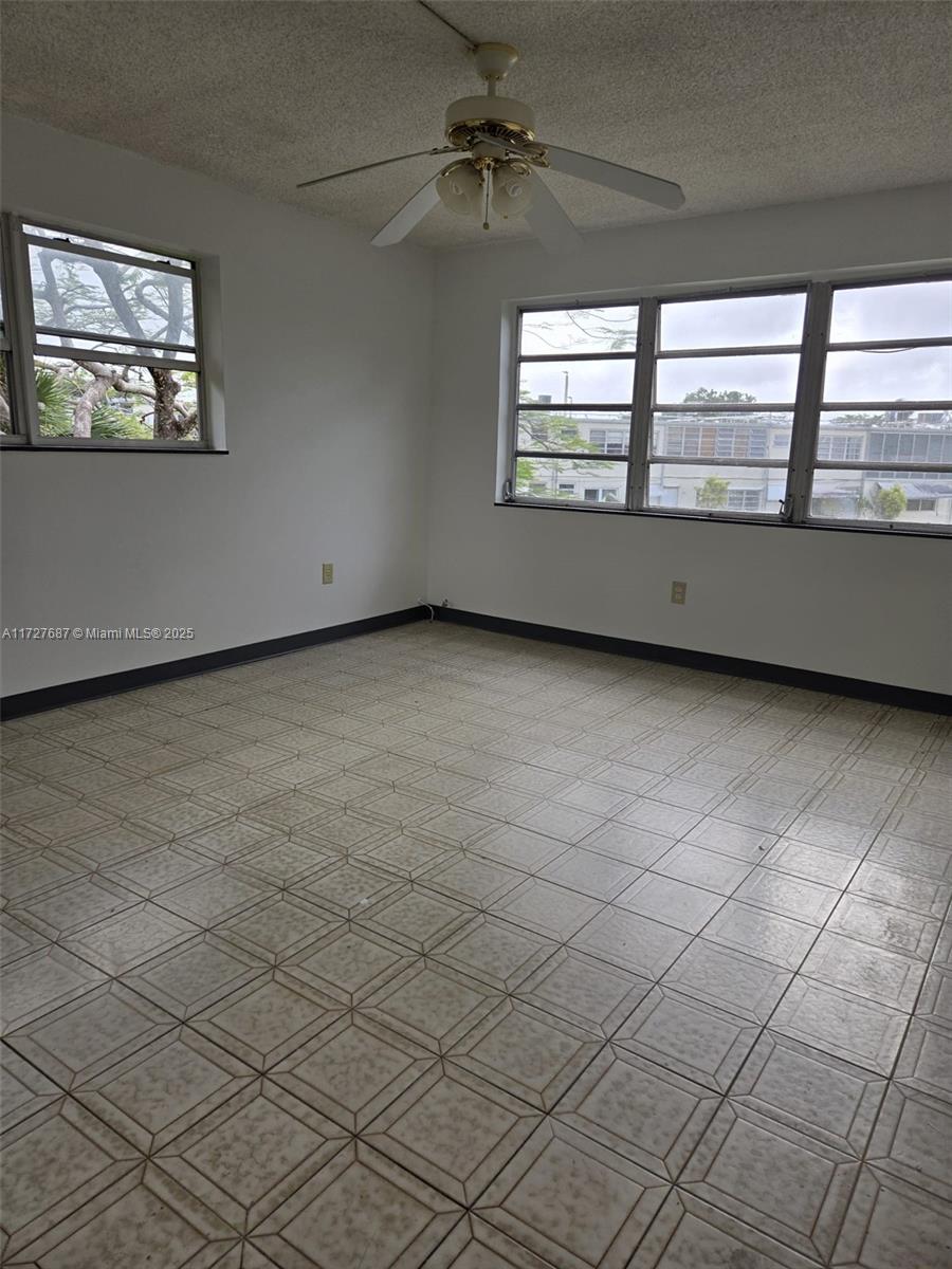 RO-MONT SOUTH CONDO E - Residential
