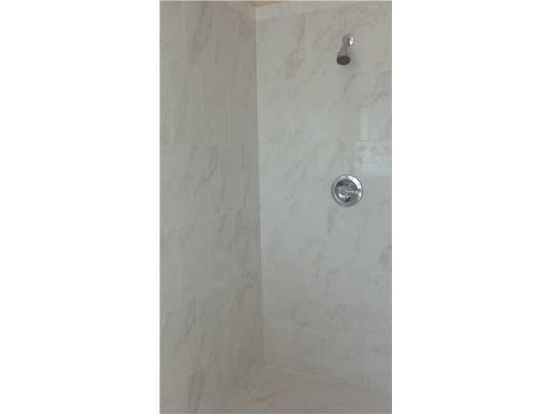 LAKES BY THE BAY SEC 8 - Residential