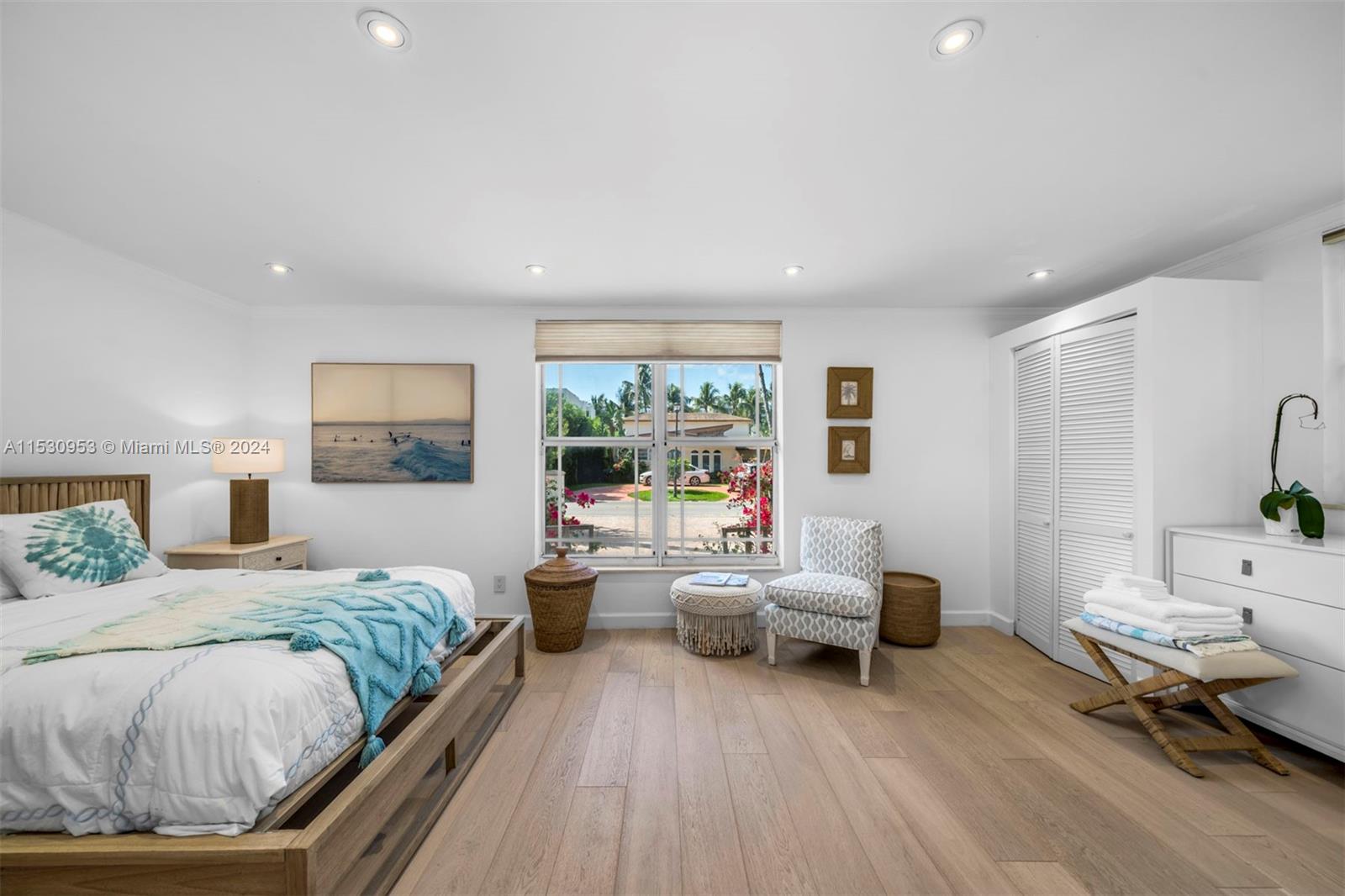 SUNSET ISLAND-ISLAND NO 2 - Residential