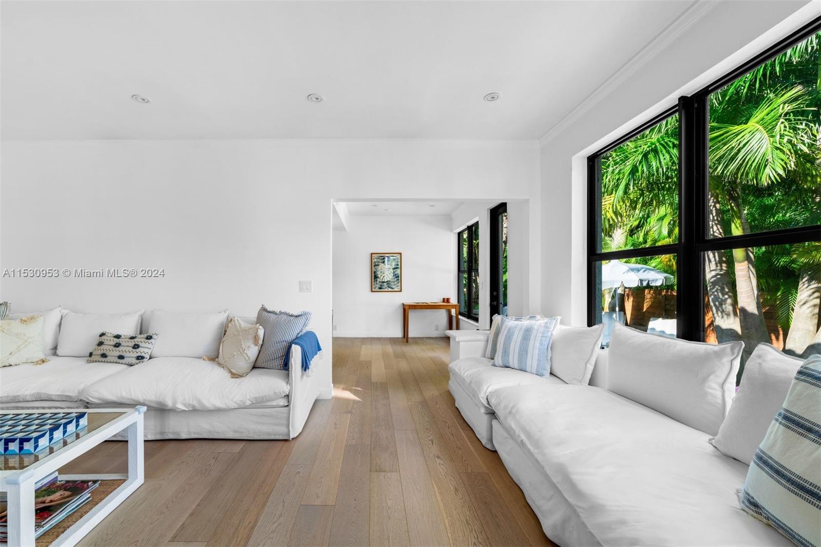 SUNSET ISLAND-ISLAND NO 2 - Residential
