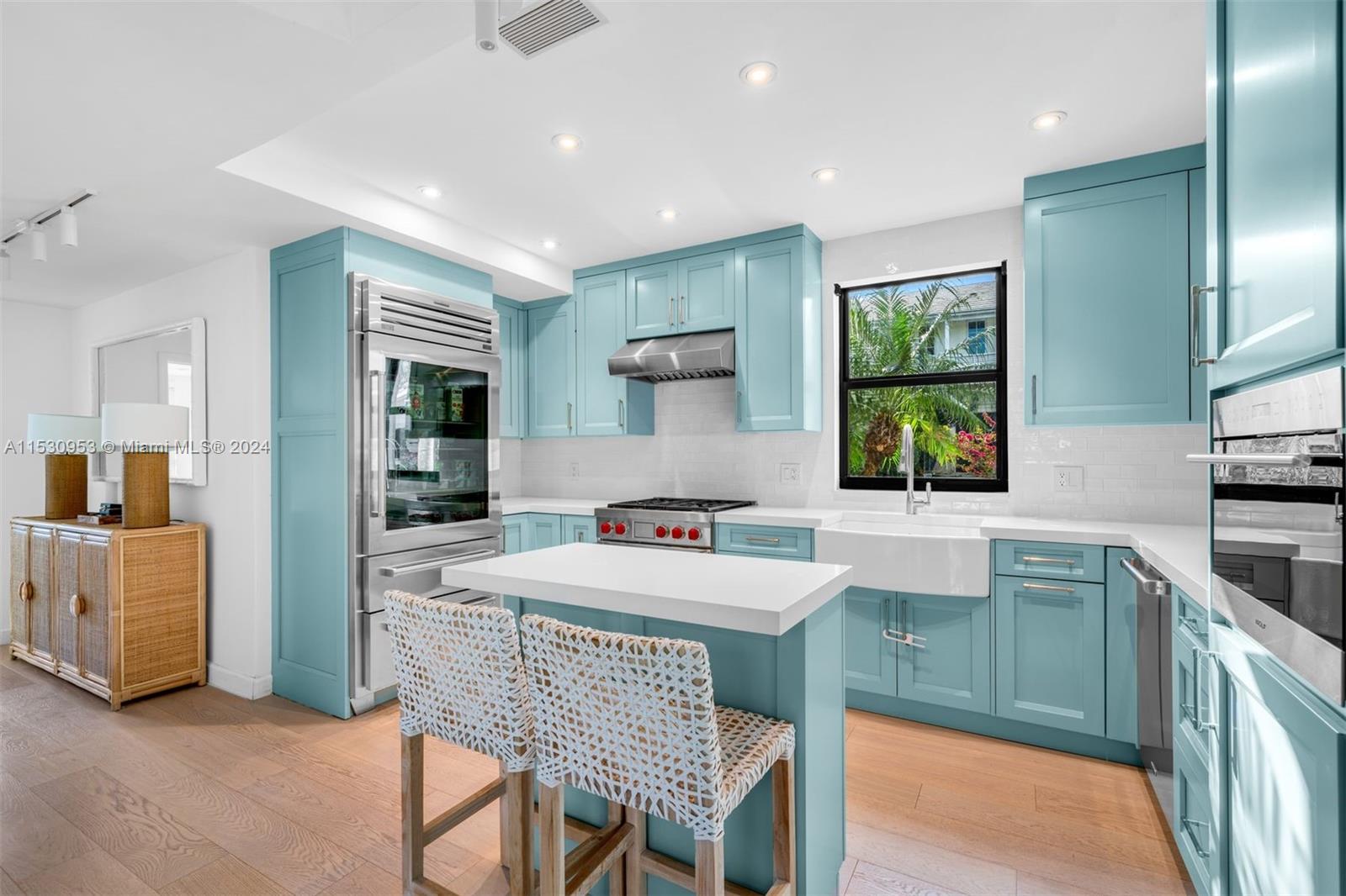 SUNSET ISLAND-ISLAND NO 2 - Residential
