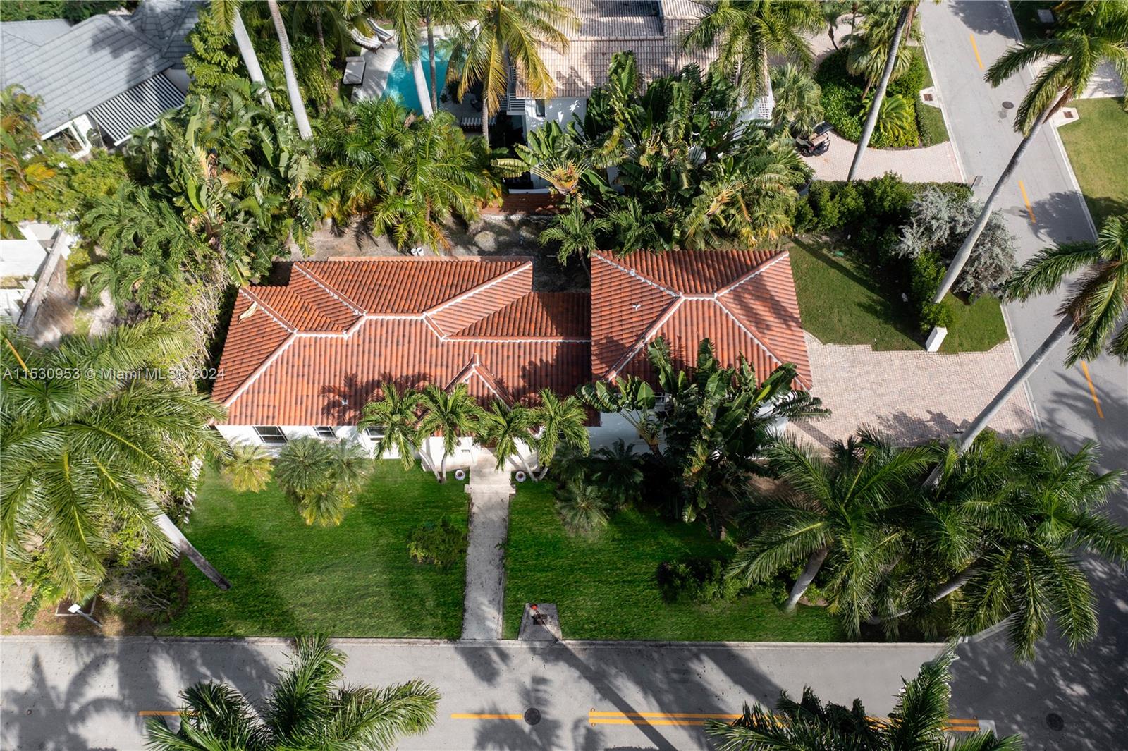 SUNSET ISLAND-ISLAND NO 2 - Residential
