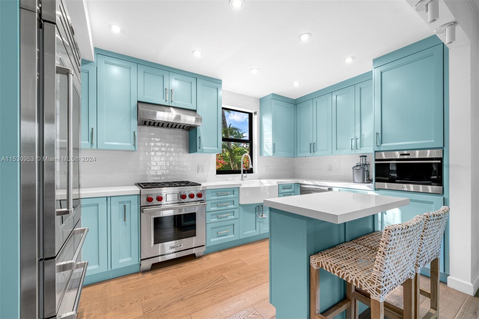 SUNSET ISLAND-ISLAND NO 2 - Residential