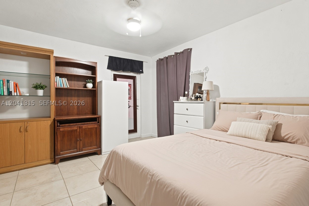 HOLLYWOOD PARK - Residential
