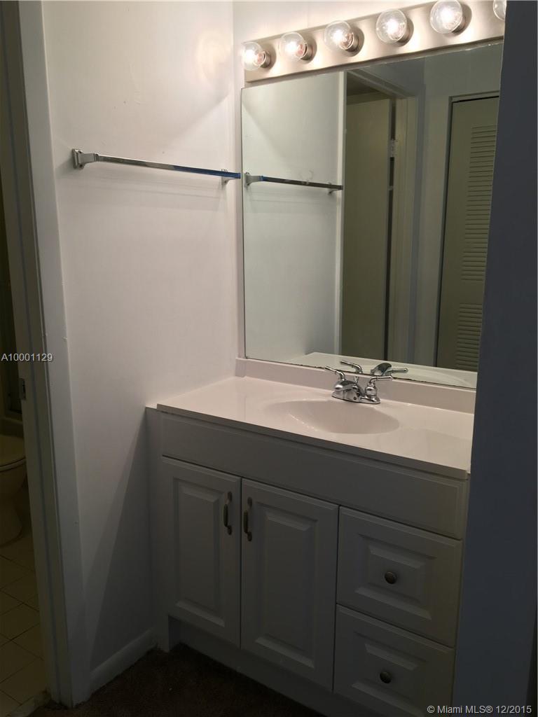 Le Club/Old Cutler Condo - Residential Lease