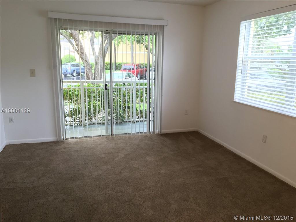 Le Club/Old Cutler Condo - Residential Lease