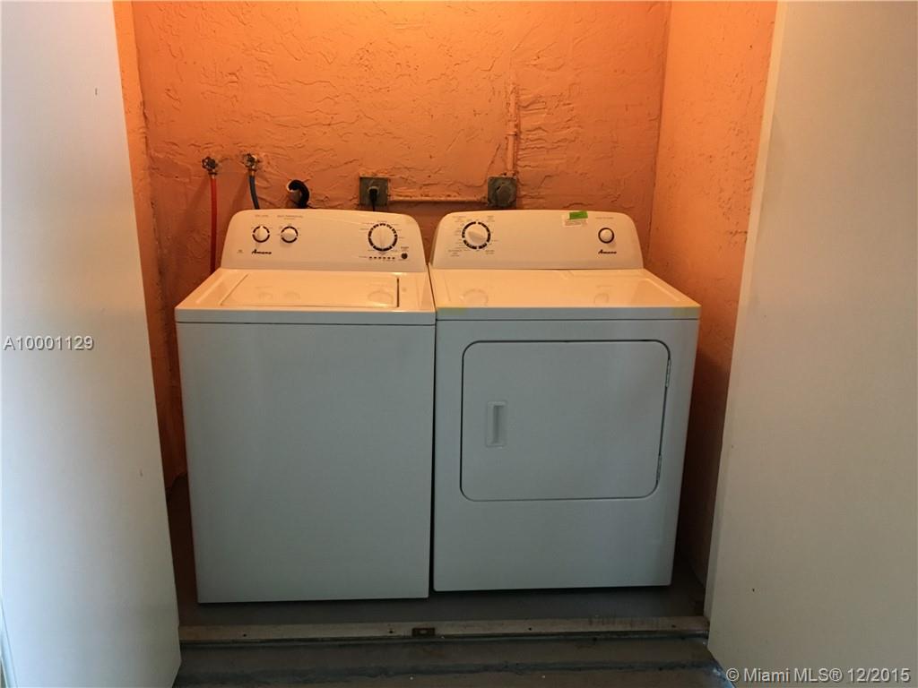 Le Club/Old Cutler Condo - Residential Lease