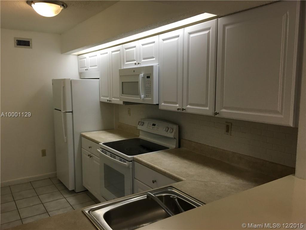 Le Club/Old Cutler Condo - Residential Lease