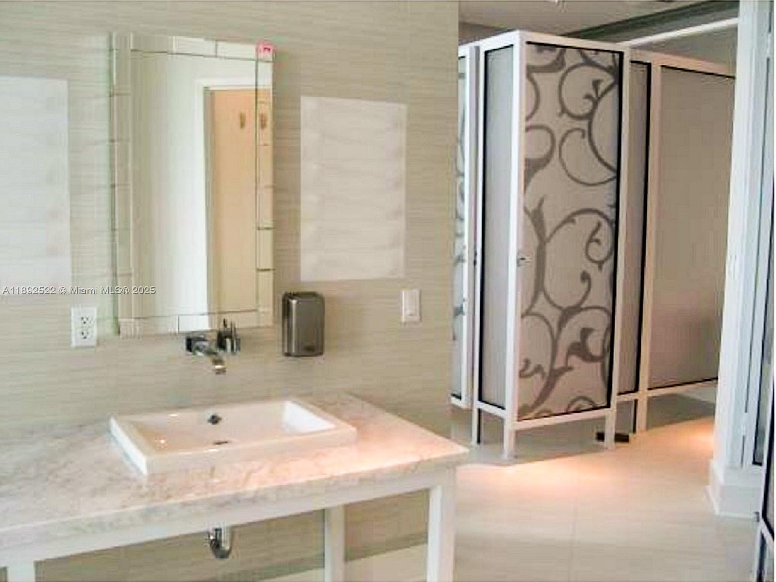 Wind Condo - Residential Lease