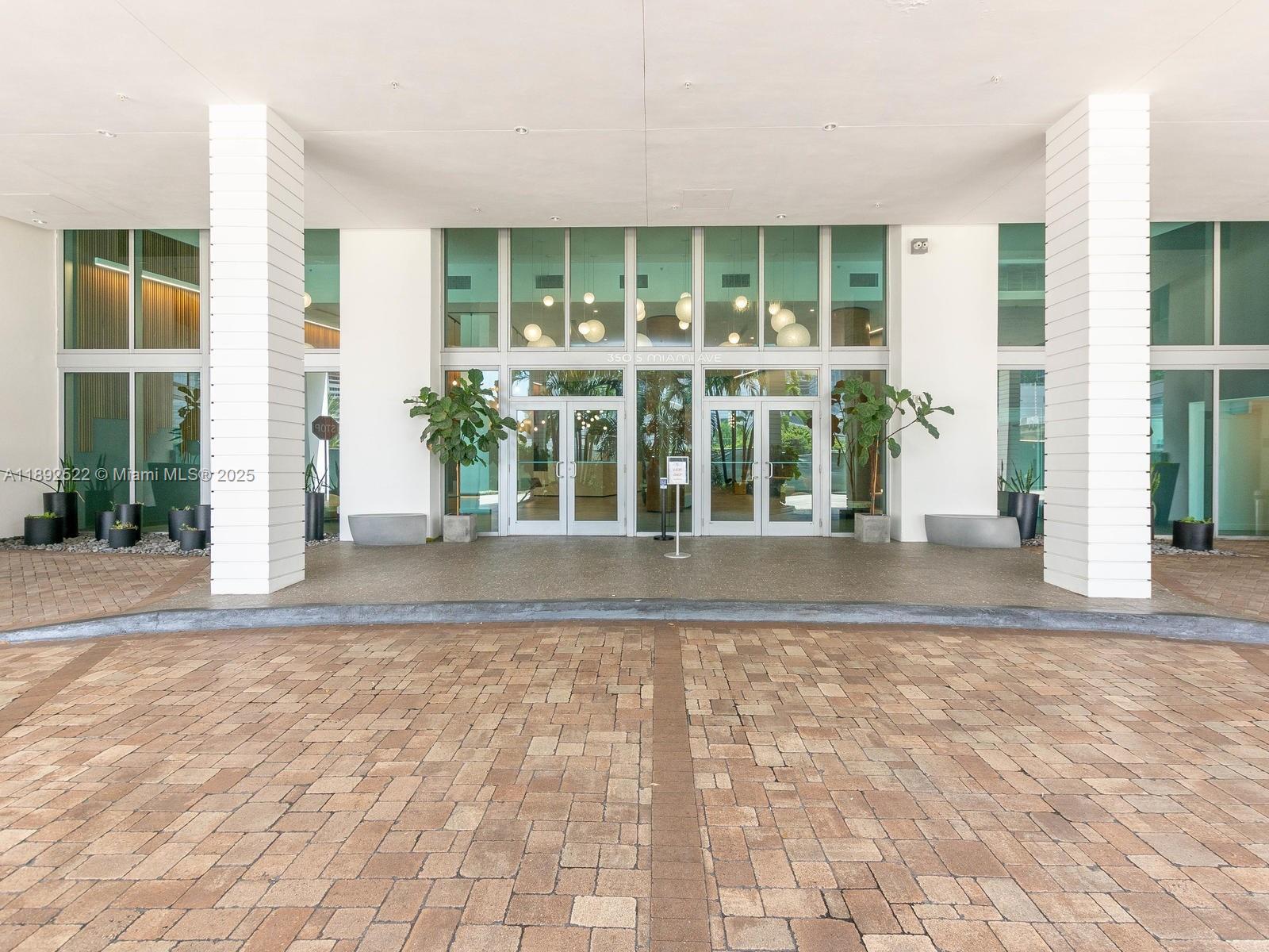 Wind Condo - Residential Lease