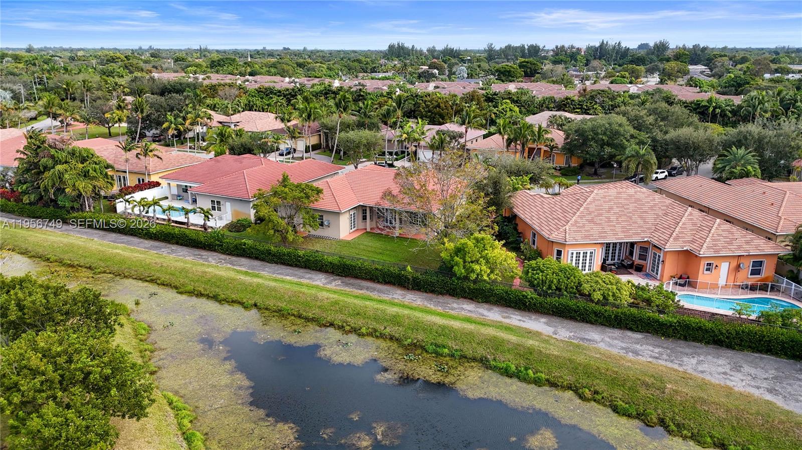 LAGO PLANTATION - Residential