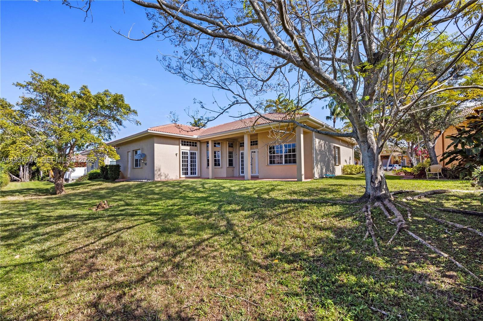 LAGO PLANTATION - Residential
