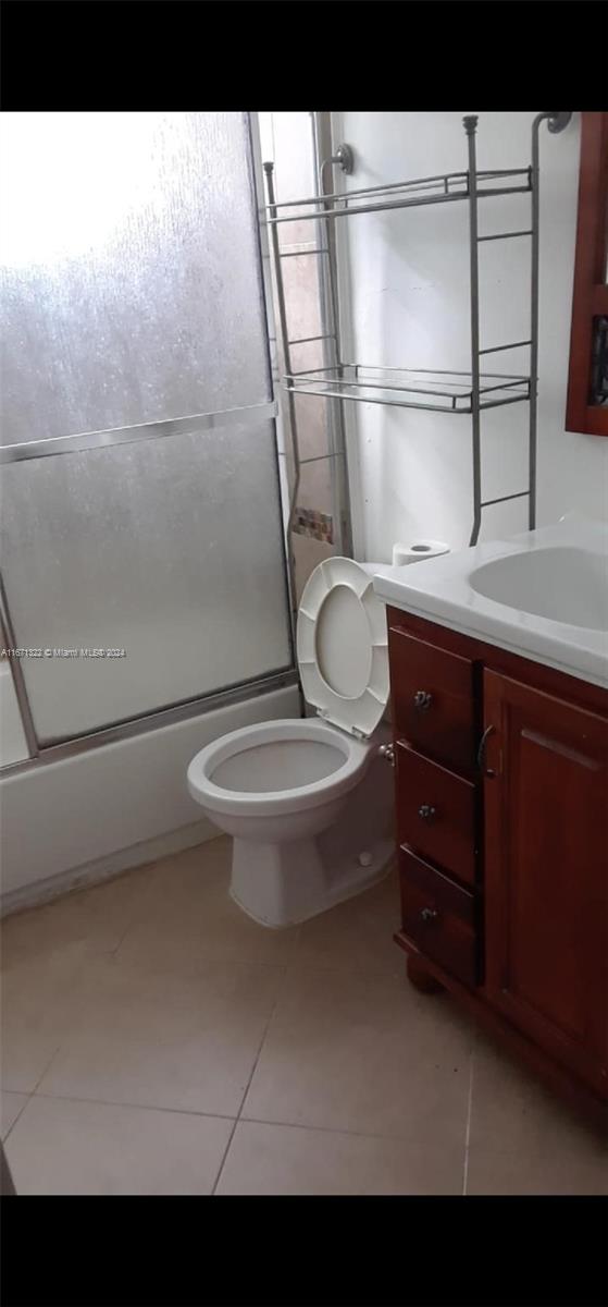 7315 BYRON AVE CONDO - Residential Lease