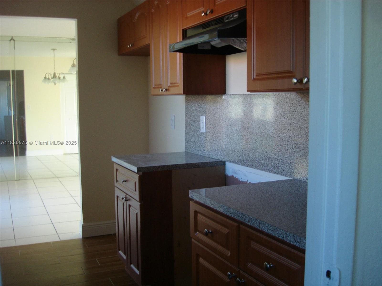 AVOCADO VILLAS - Residential Lease
