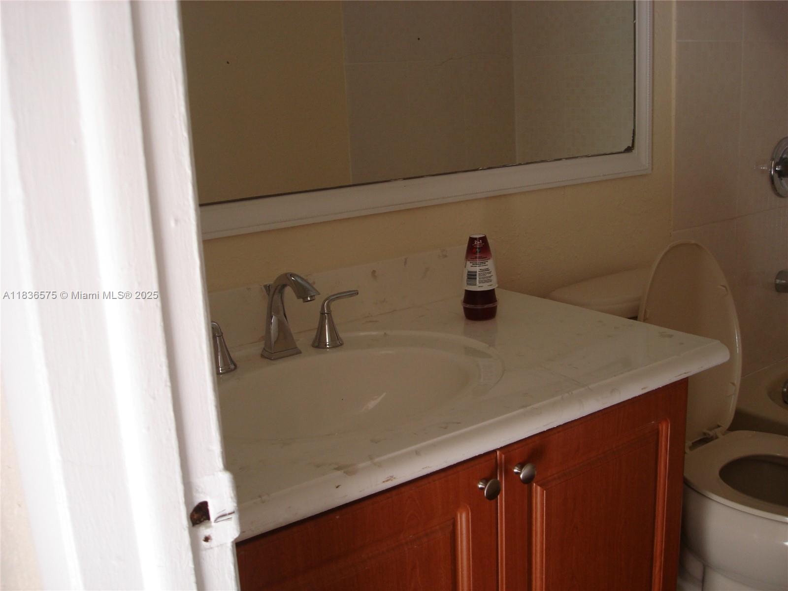 AVOCADO VILLAS - Residential Lease