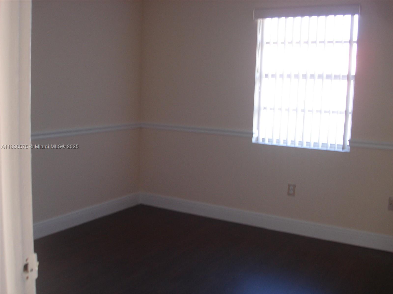 AVOCADO VILLAS - Residential Lease