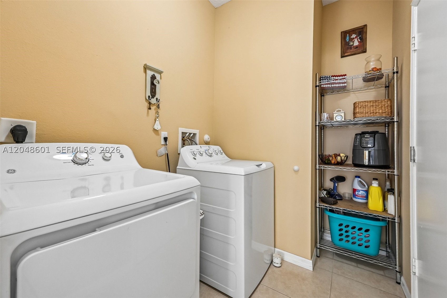 LAKEFOREST POINTE - Residential