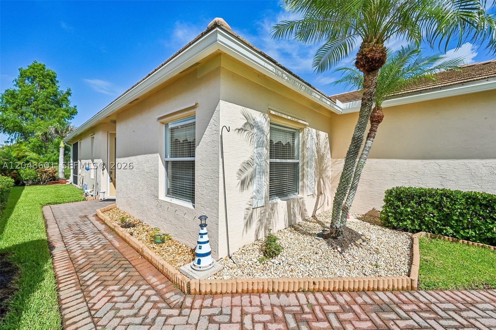LAKEFOREST POINTE - Residential