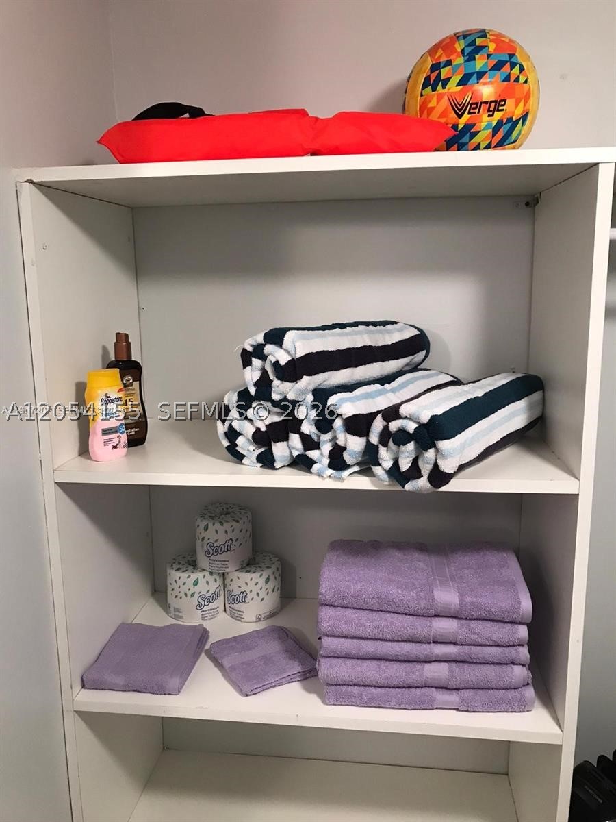 DIPLOMAT GOLF & RACQUET C - Residential Lease