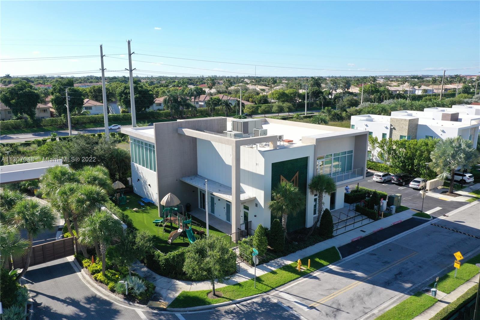 GRAND FLORIDIAN ESTATES - Residential Lease
