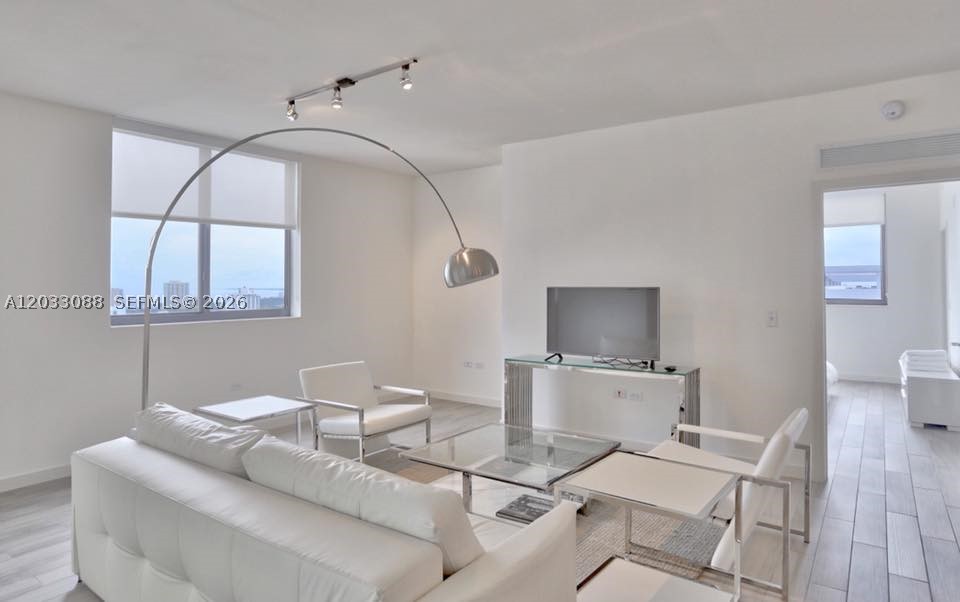 NINE AT MARY BRICKELL VIL - Residential