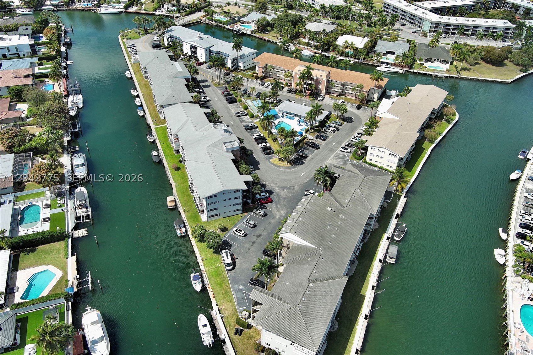 ISLE OF PARADISE CO-OP - Residential