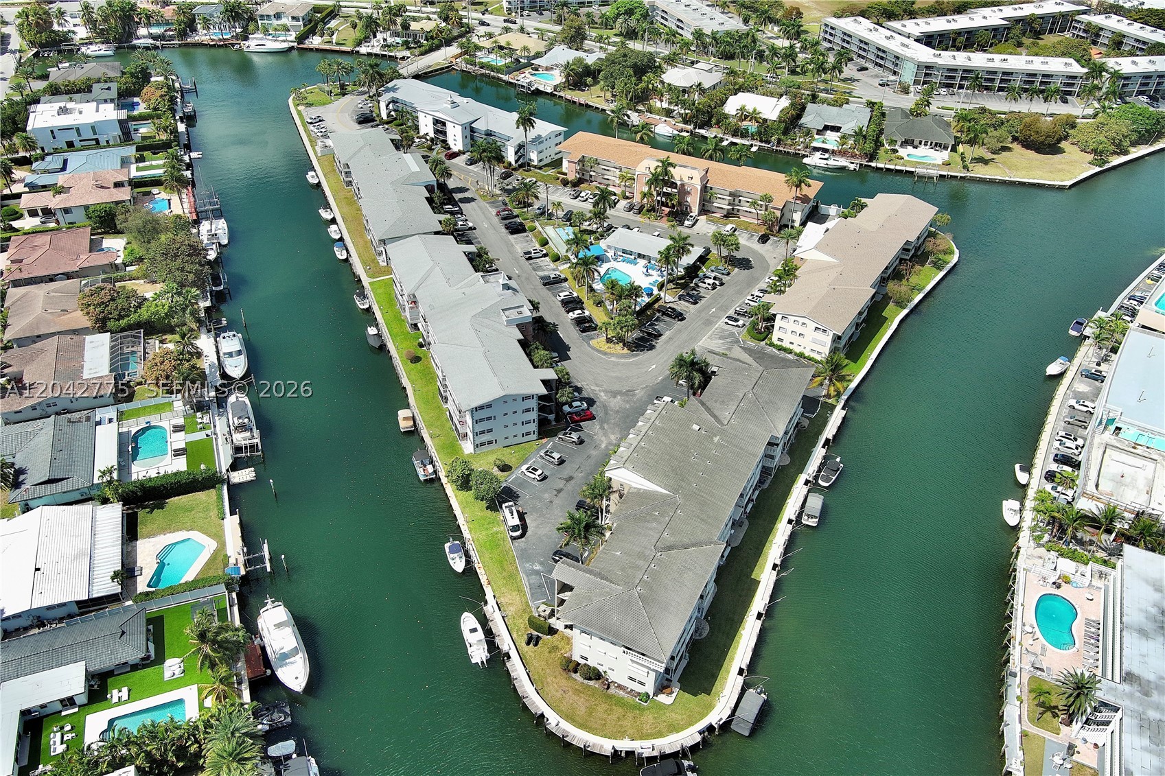 ISLE OF PARADISE CO-OP - Residential